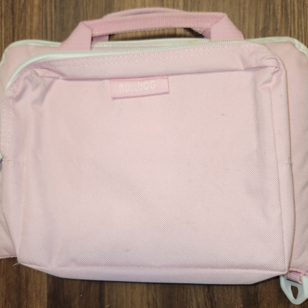 Bulldog 11"x7"x2" Pink Range Bag in Gently Used Condition